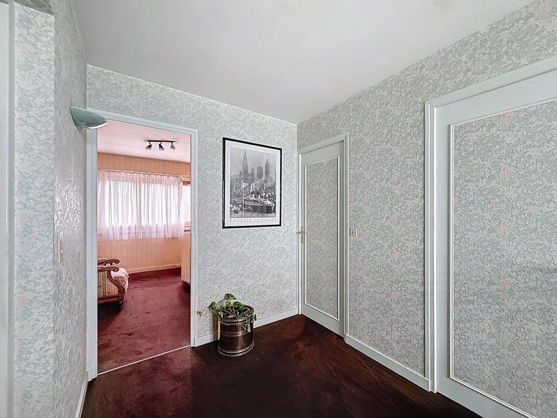 Maison - 253 m² - 7 pièces