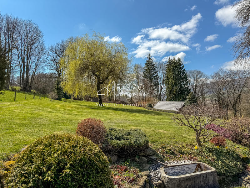 Maison - 202 m² - 8 pièces