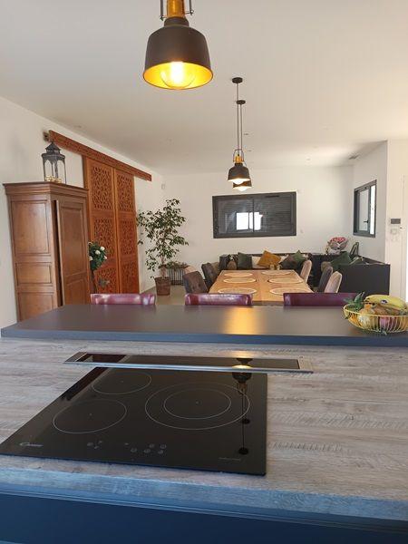 Villa - 260 m² - 10 pièces