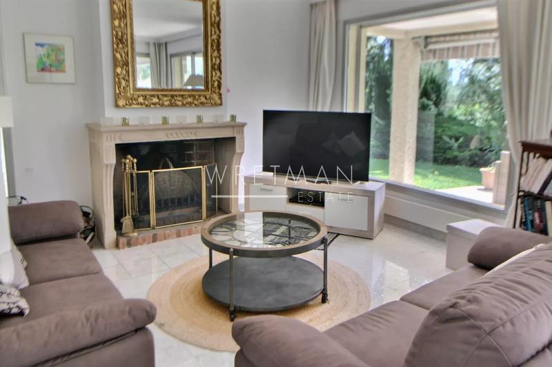 Villa - 219 m² - 5 pièces