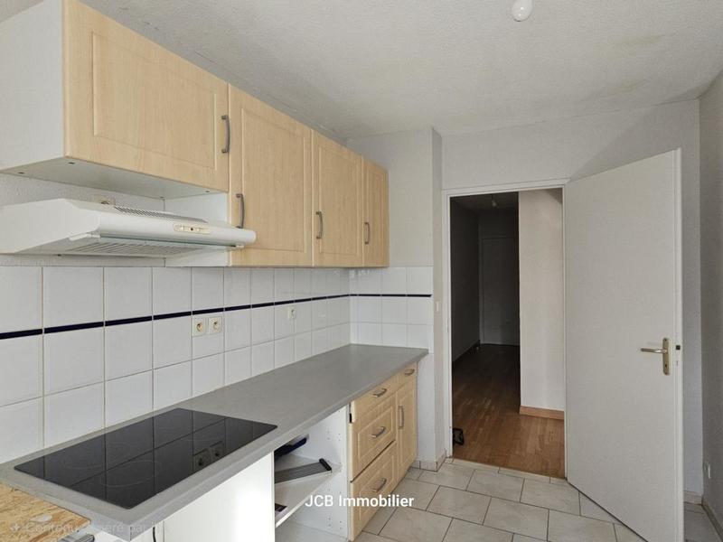 Appartement - 80 m² - 4 pièces