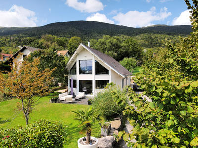 Maison - 230 m² - 5 pièces