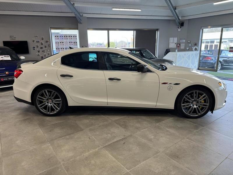 Maserati Ghibli 3.0 V6 Diesel - Bva Berline . Phase 1 / Garantie 12 Mois