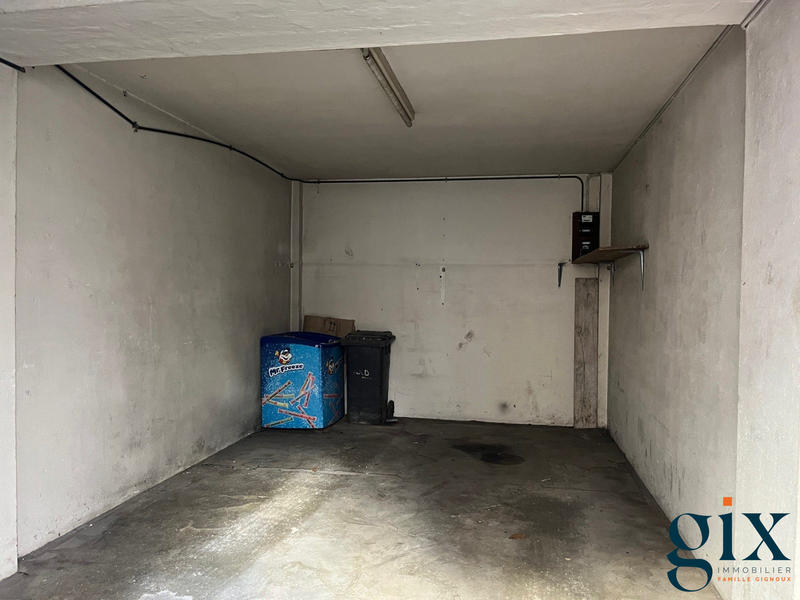 Parking / Garage - 15 m²