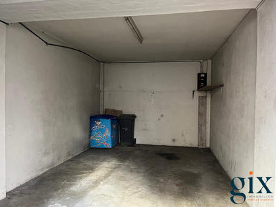 Parking / Garage - 15 m²