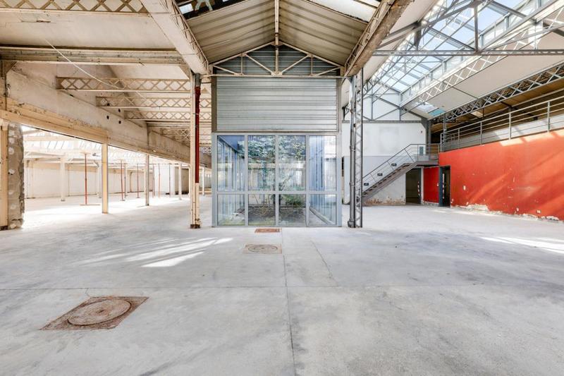 Local d'activité / Entrepôt - 3 085 m²