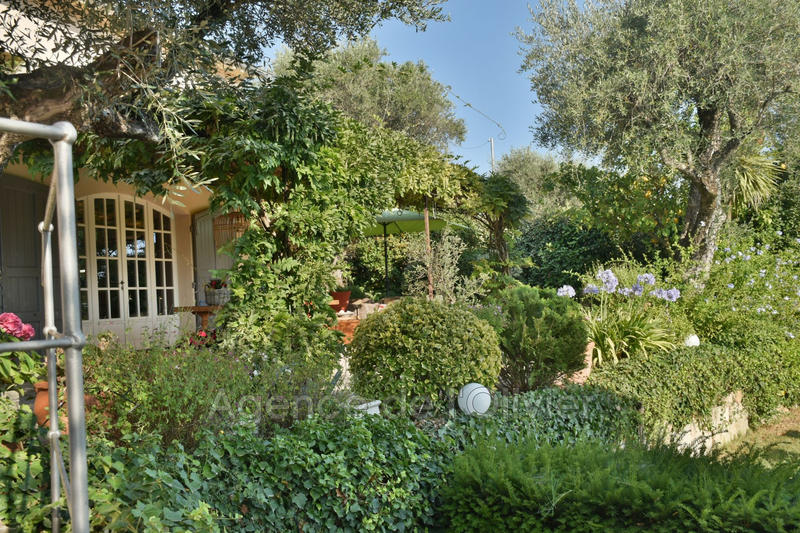 Villa - 234 m² - 7 pièces