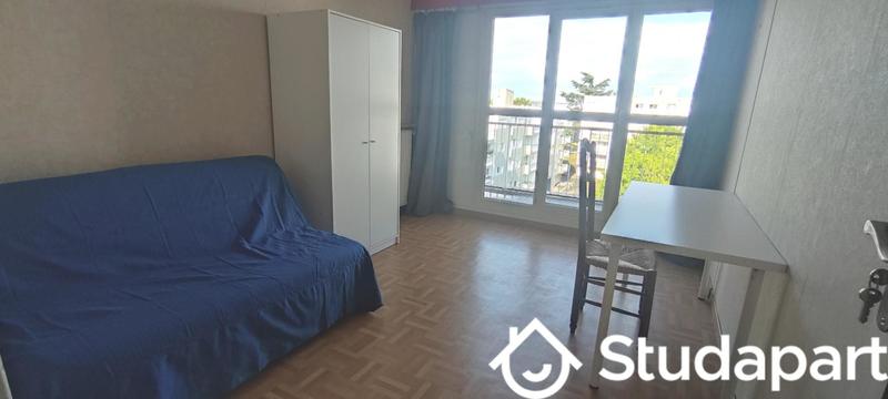 Chambre - 9 m² - 1 pièce