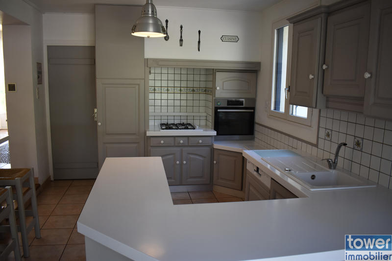 Maison - 178 m² - 8 pièces