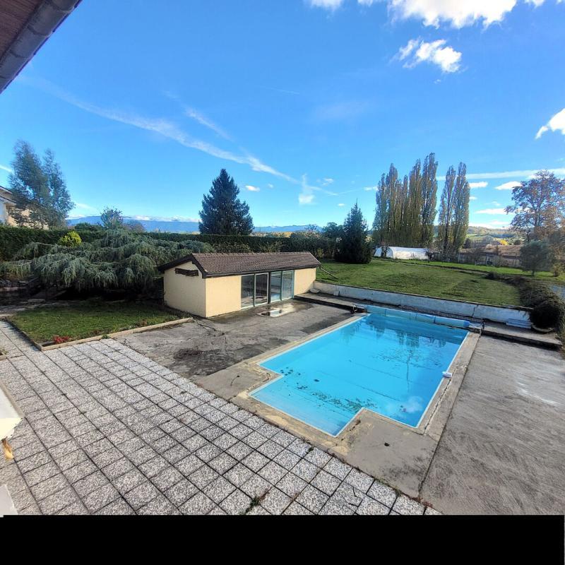 Maison - 253 m² - 10 pièces