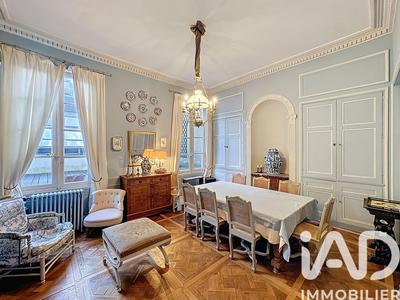 Appartement - 260 m² - 8 pièces