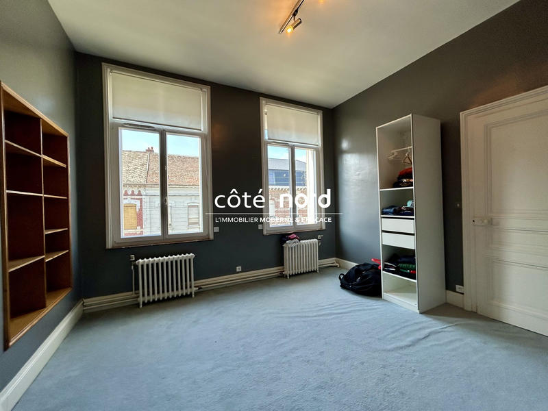 Maison - 350 m² - 11 pièces