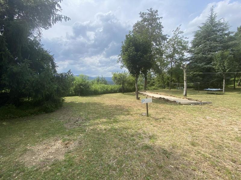 Maison - 334 m² - 13 pièces