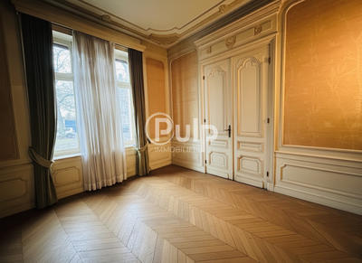 Maison de maîtres - 294 m² - 8 pièces