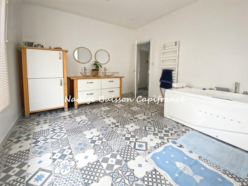 Villa - 195 m² - 6 pièces