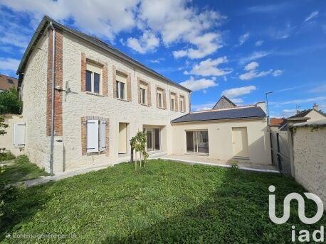 Maison de village - 222 m² - 9 pièces