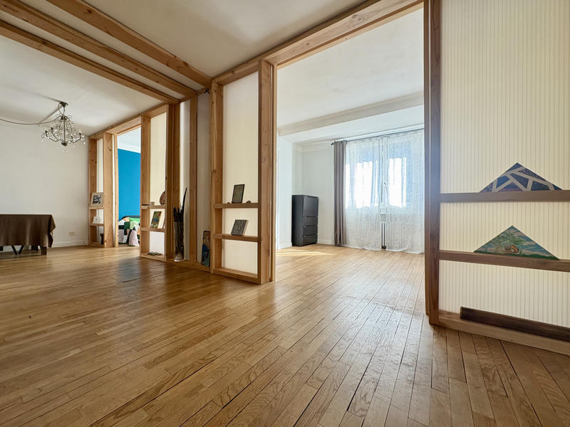 Appartement - 97 m² - 5 pièces