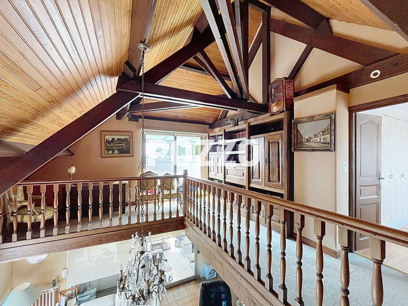 Maison - 174 m² - 7 pièces