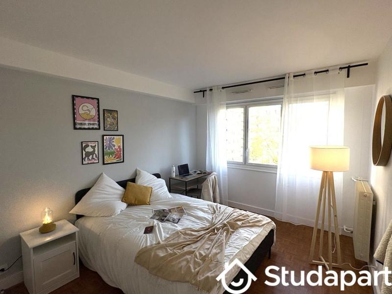 Chambre - 14 m² - 1 pièce