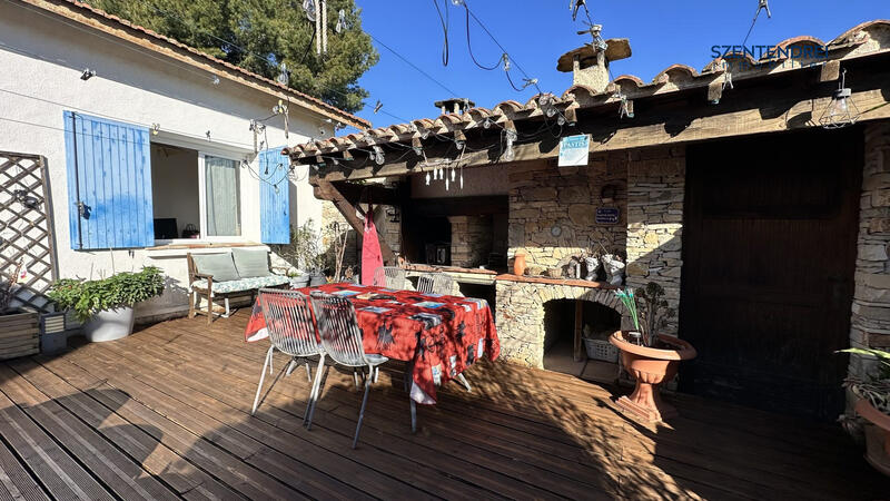 Villa - 265 m² - 5 pièces