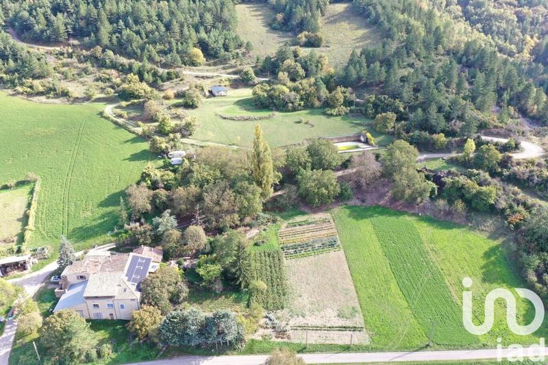 Maison - 391 m² - 15 pièces