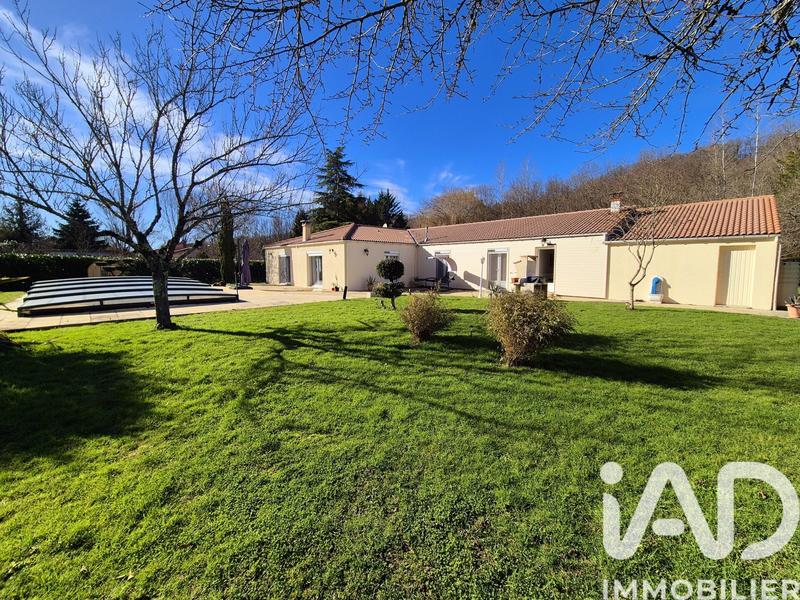Maison - 180 m² - 5 pièces