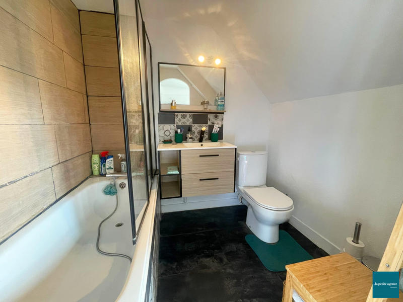 Maison - 142 m² - 7 pièces