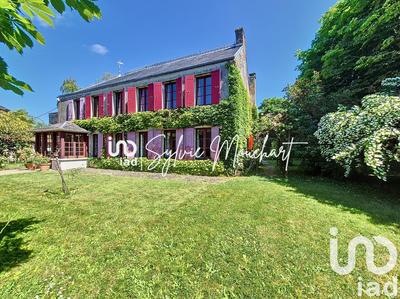 Maison - 210 m² - 9 pièces