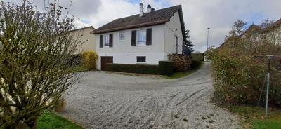 Maison - 67 m² - 5 pièces