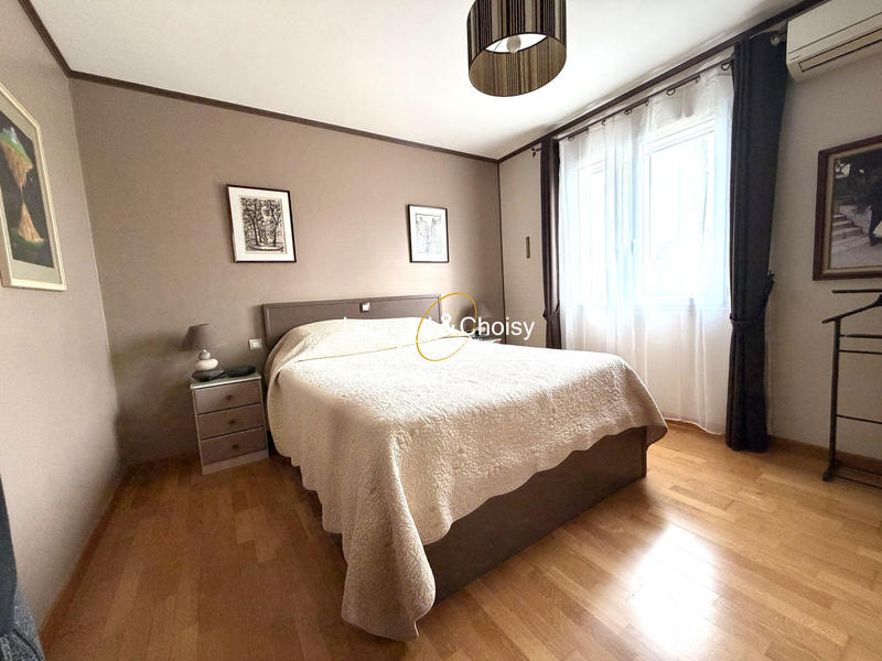 Villa - 175 m² - 6 pièces