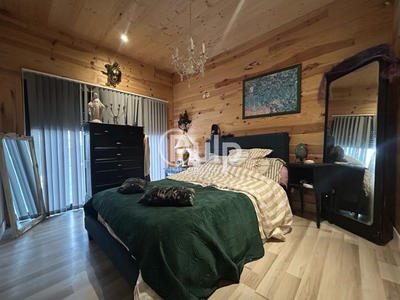 Maison - 153 m² - 8 pièces