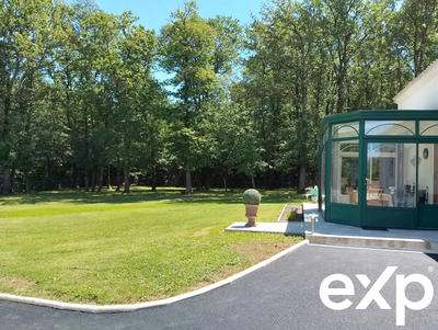 Maison - 223 m² - 9 pièces