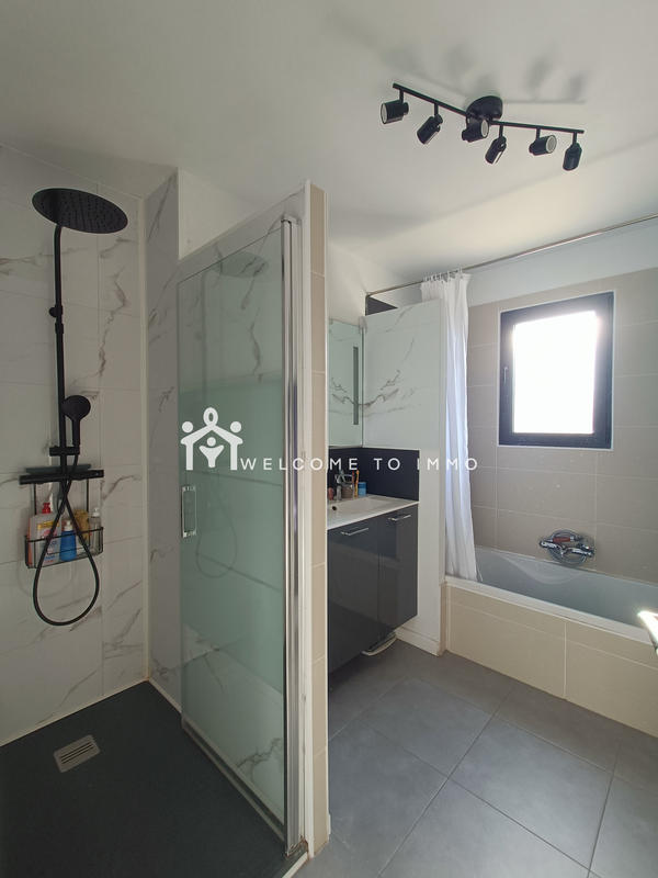 Maison - 98 m² - 4 pièces