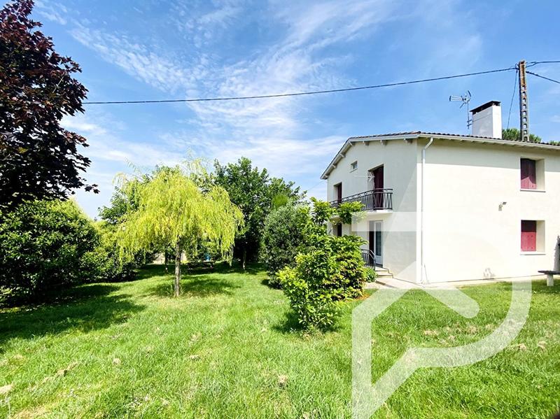 Maison - 99 m² - 4 pièces