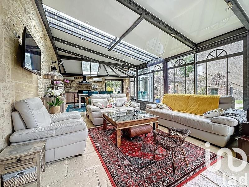 Maison - 640 m² - 14 pièces