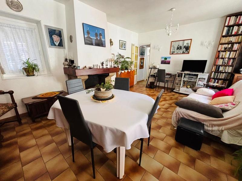 Maison - 104 m² - 5 pièces