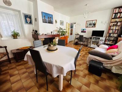 Maison - 104 m² - 5 pièces