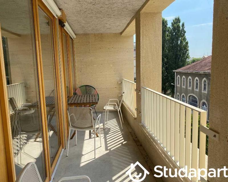 Chambre - 55 m² - 1 pièce