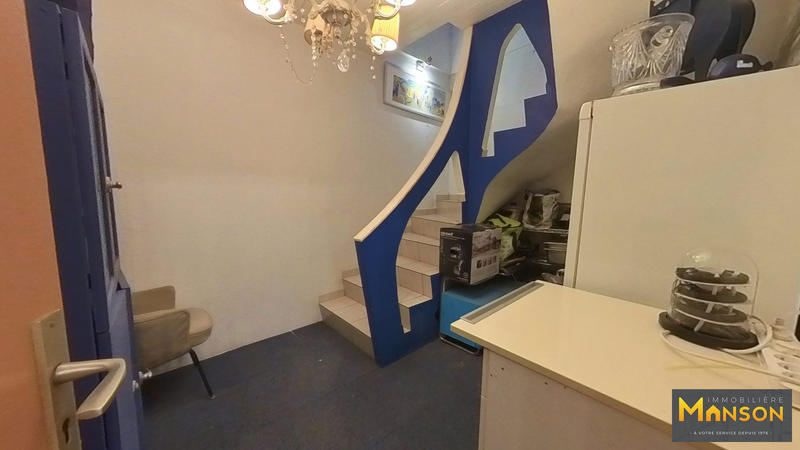 Maison - 322 m² - 12 pièces