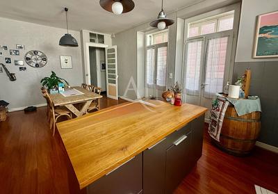 Appartement - 98 m² - 3 pièces