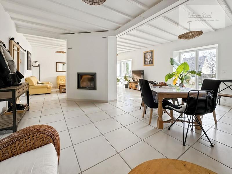 Maison - 260 m² - 11 pièces