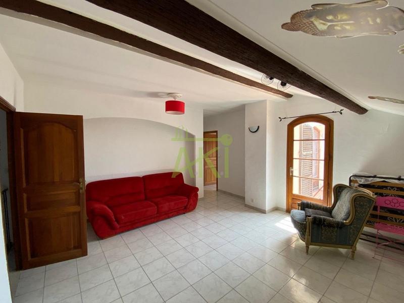 Maison traditionnelle - 353 m² - 9 pièces