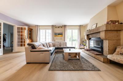 Maison - 202 m² - 6 pièces