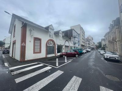 Local commercial - 400 m² - 14 pièces