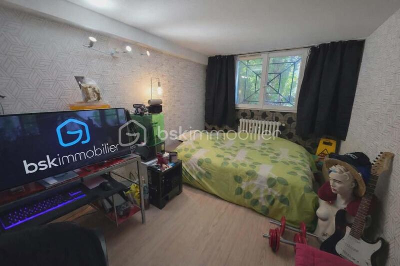 Maison - 147 m² - 9 pièces