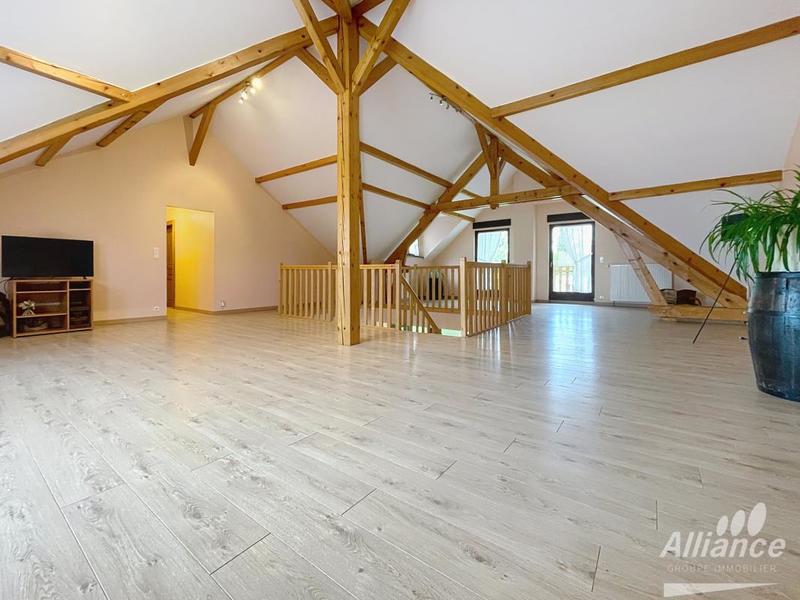 Maison - 206 m² - 7 pièces