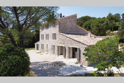 Maison - 280 m² - 10 pièces