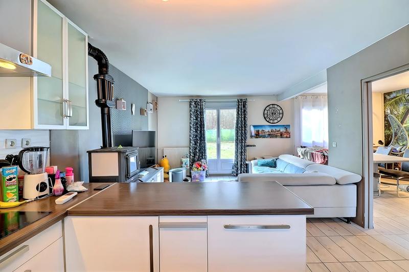 Maison - 90 m² - 5 pièces