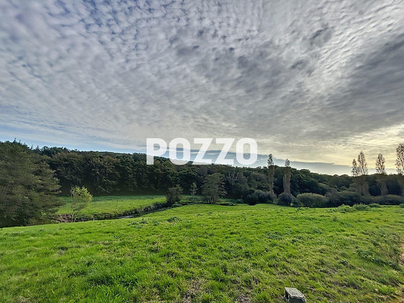 Maison - 248 m² - 9 pièces