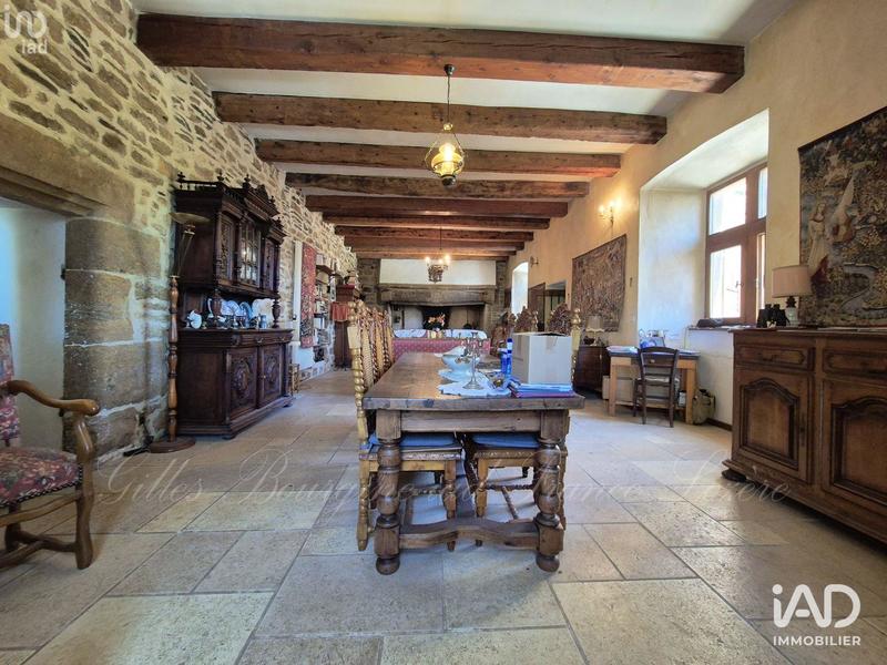 Maison - 415 m² - 16 pièces